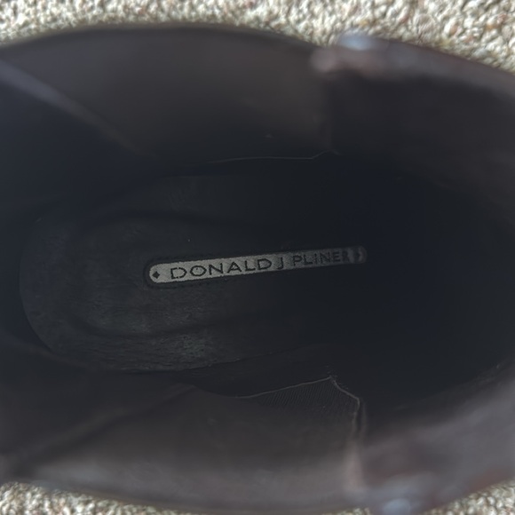 Donald J Pliner Heeled Ankle Boots - Picture 4 of 9